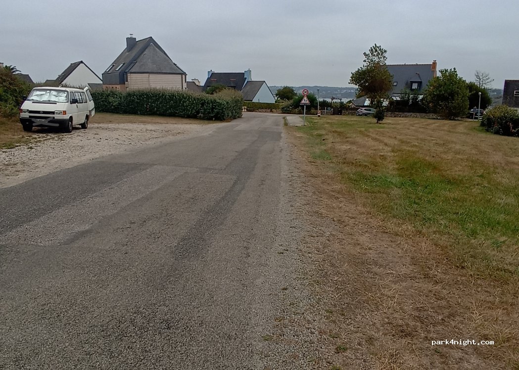 (29570) Camaret-sur-Mer - Rue Pierre Peron — foto