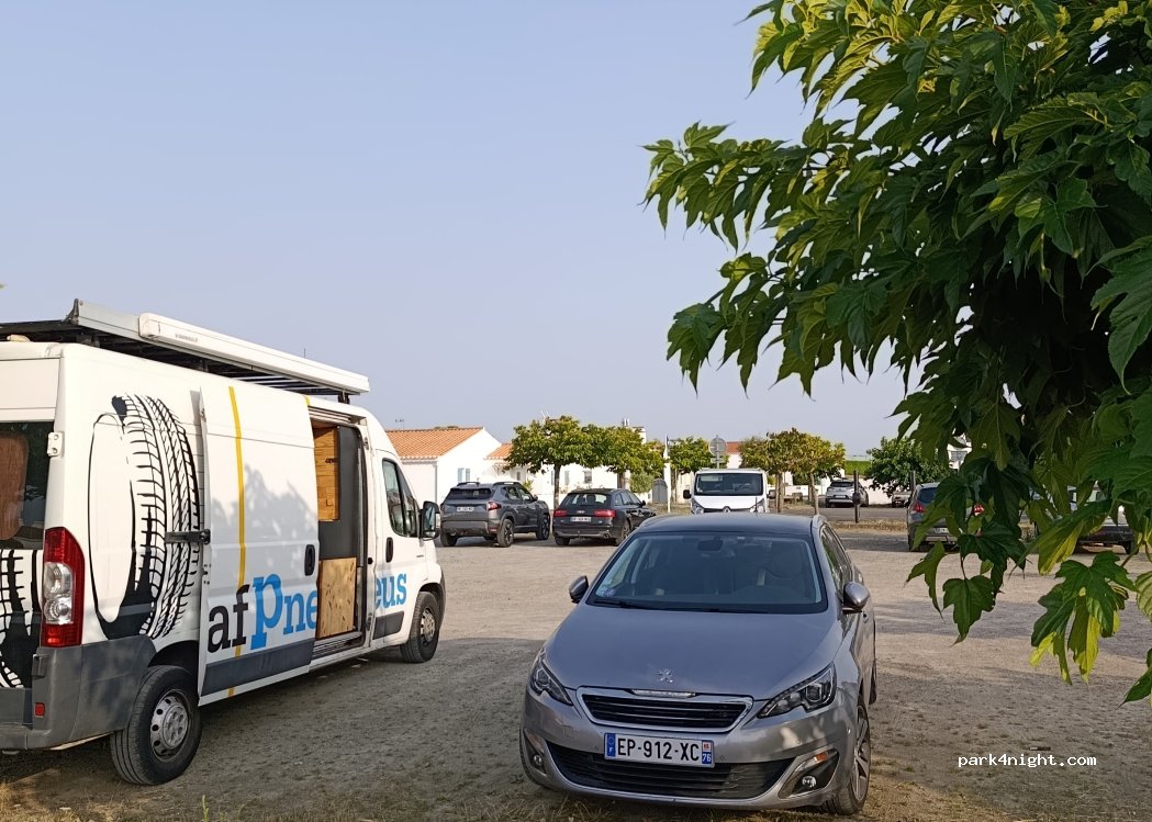 (85630) Barbâtre - Rue des Lys — foto