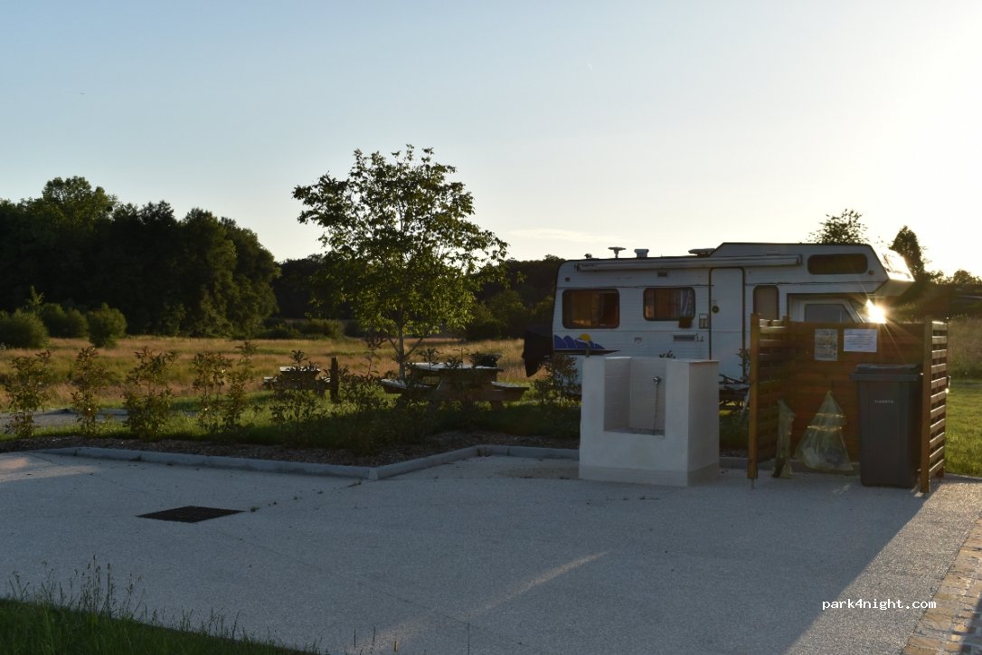(10500) La ville-aux-Bois - Rue du petit étang — foto