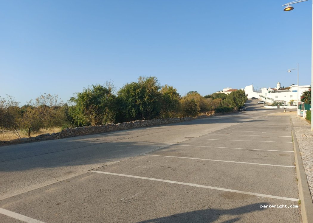 (8400-471) Porches - Rua Jacinto Correia — foto