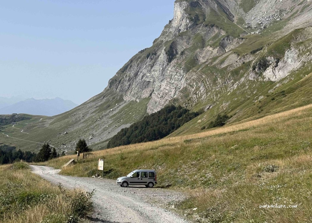 (73590) Saint-Nicolas-la-Chapelle - Route de la Soif — foto 2