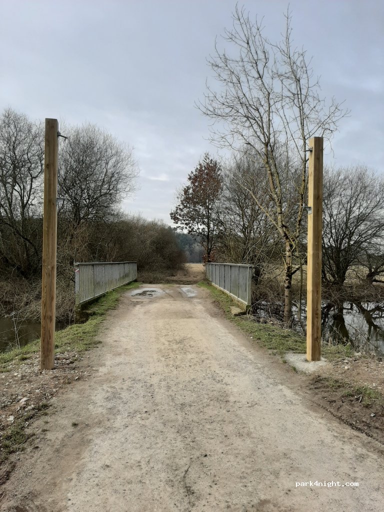 (35600) Bains-sur-Oust - L'Île aux Pies — foto 2