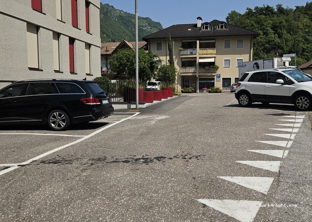(39053) Karneid - Cornedo all'Isarco - Blumauer Straße - Via Prato all'Isarco — foto