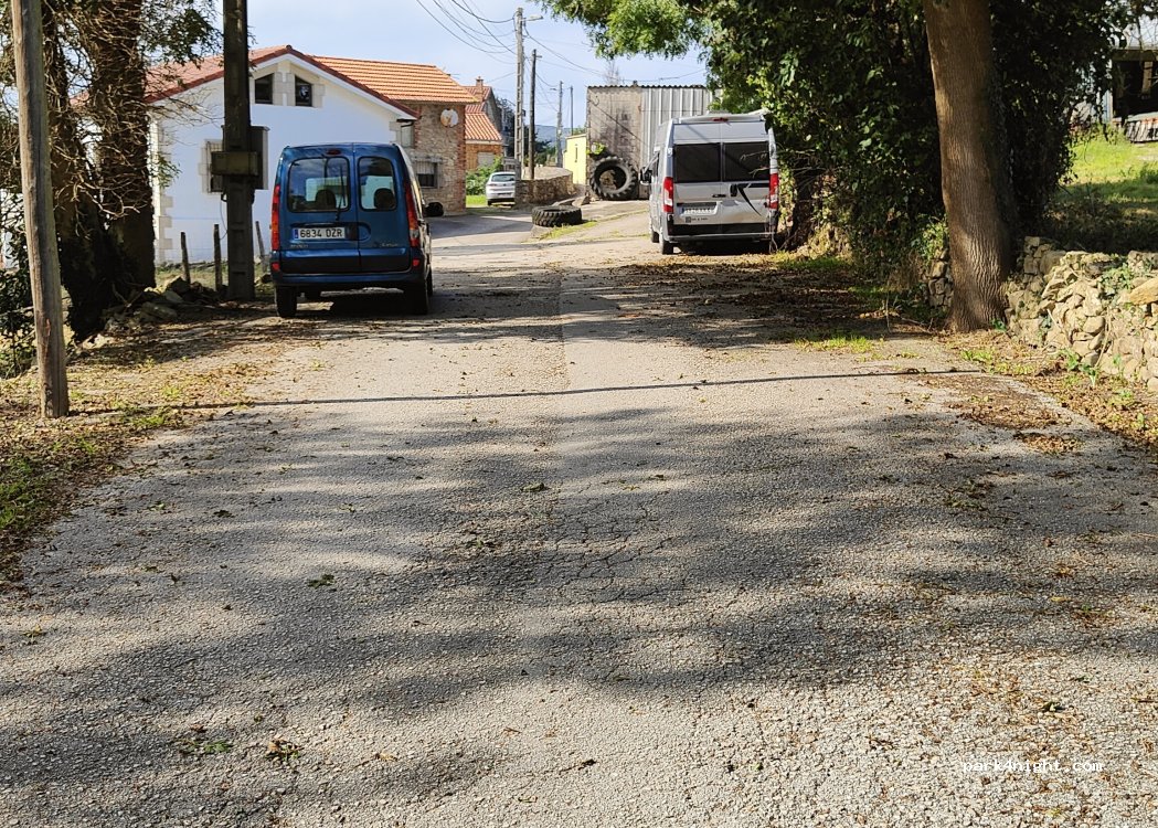 (39360) Santillana del Mar - Av. de Dorat — foto