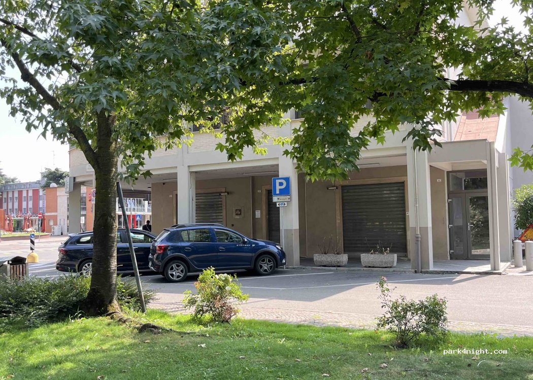 (41053) Maranello - Piazza Roma — foto