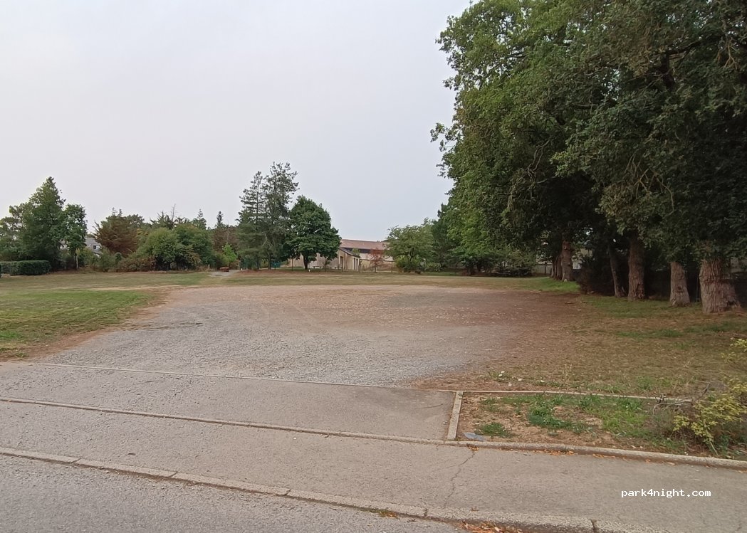 (44290) Guémené-Penfao - Avenue du Paradis — foto