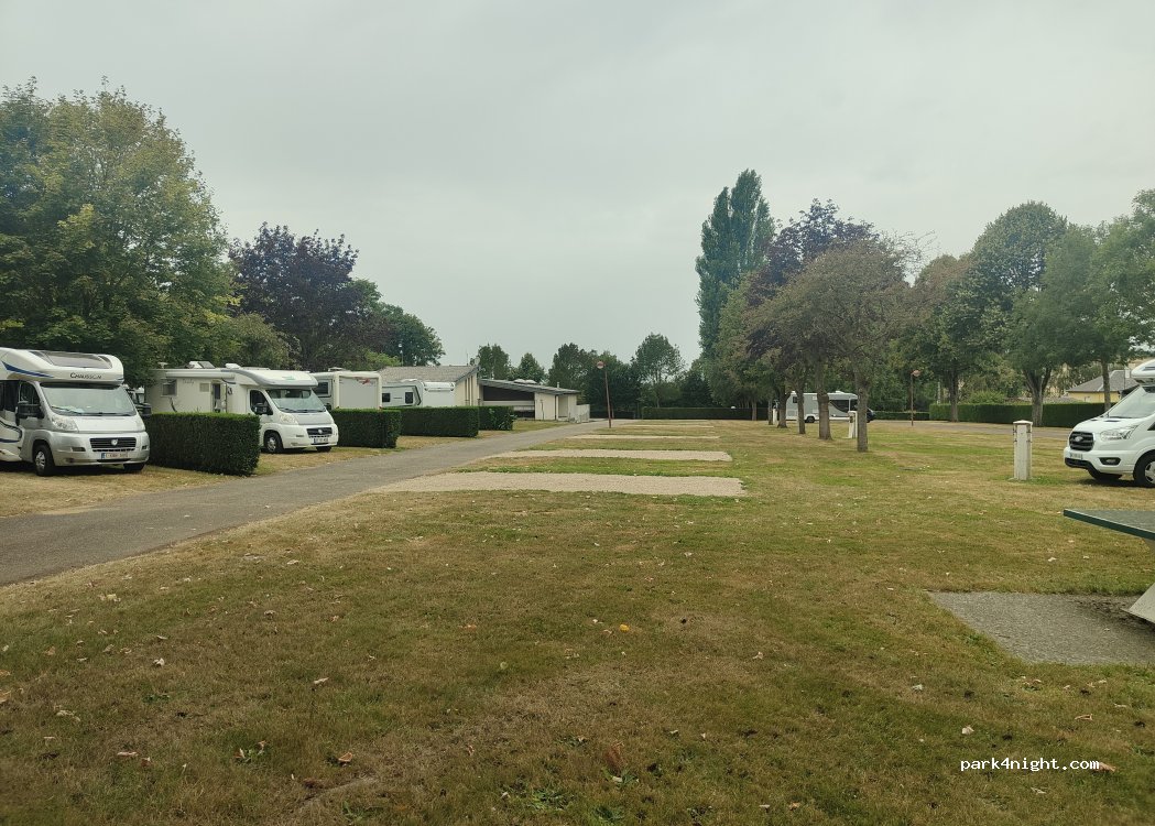 (27300) Bernay - Rue des Canadiens — foto 2