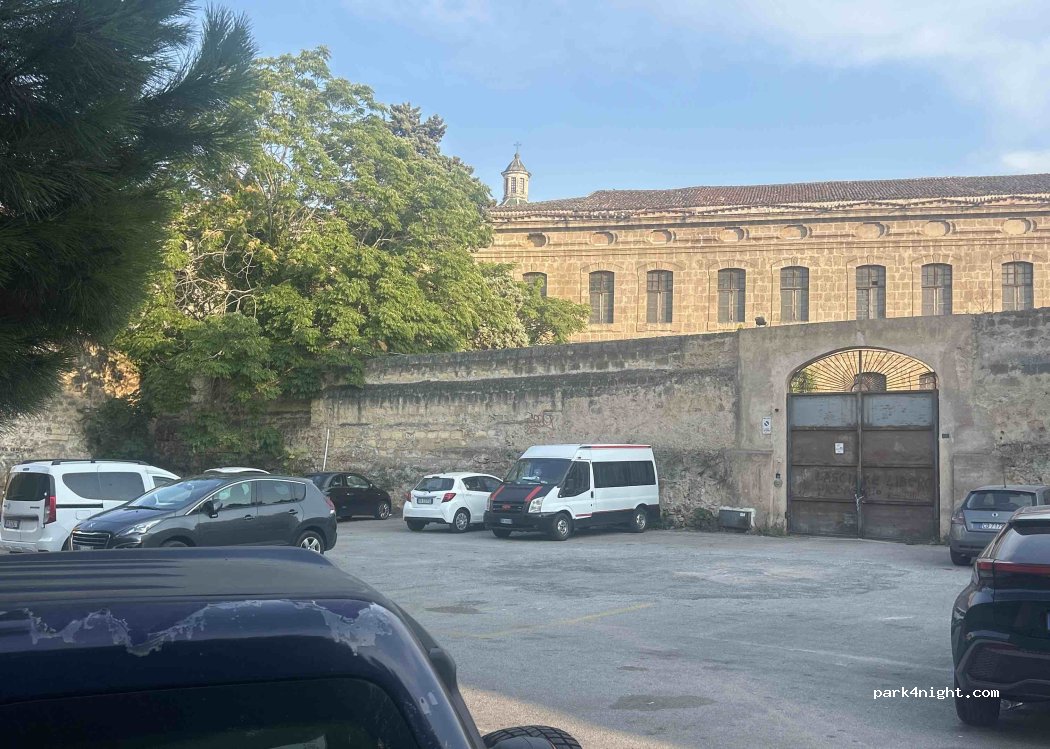 (90129) Palermo - Via Cappuccini — foto