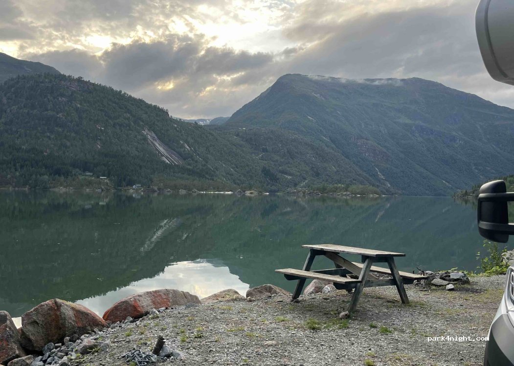 () Vestland - Veitastrondsvegen — foto 2
