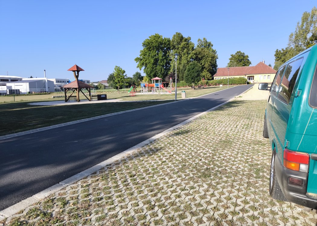 (8948) Nova - Kossuth Lajos utca — foto