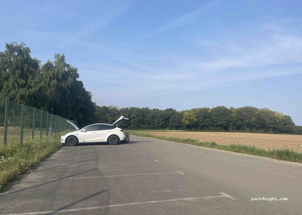 (59245) Recquignies - Chemin des Bois des Bons-Pères aux Batteries de Rocq — foto