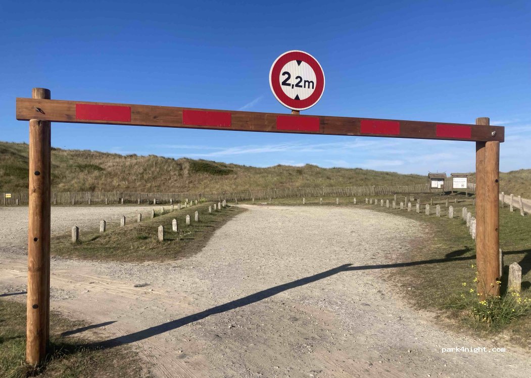 () Saint-Georges-de-la-Rivière - Route de la Mer — foto 3