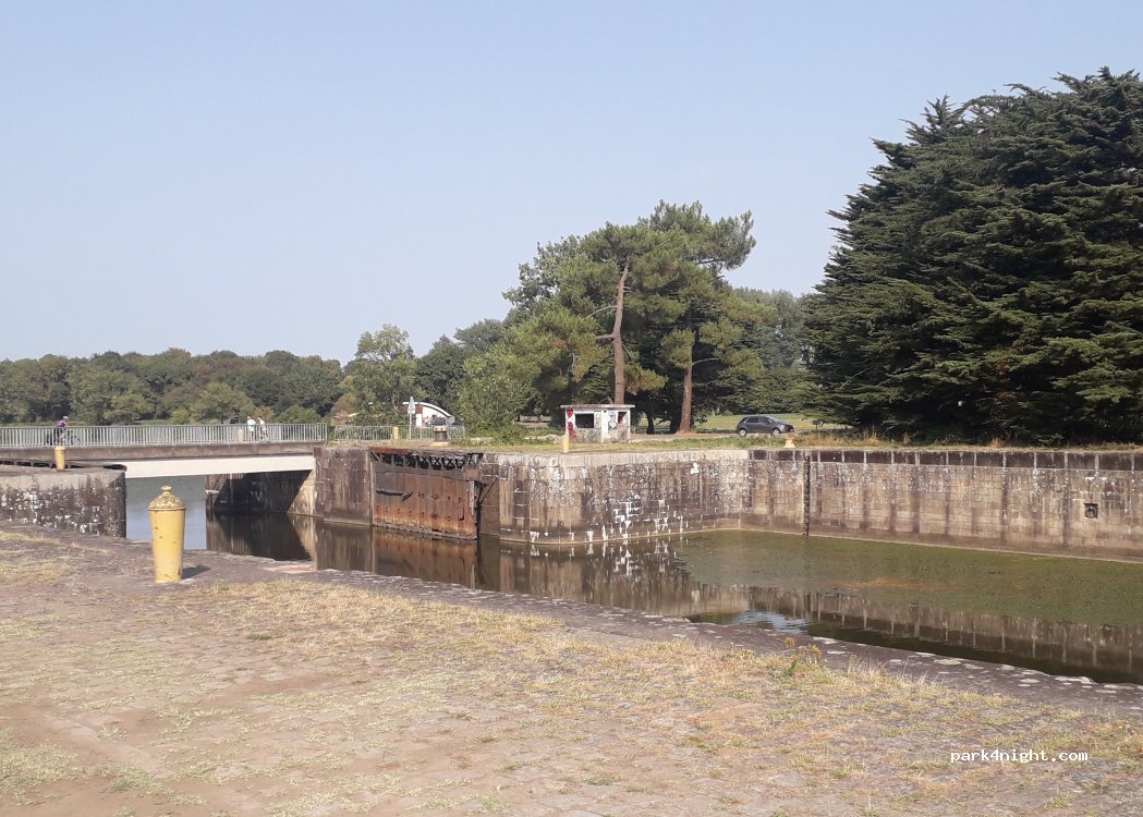 (44640) Le Pellerin - Ecluse du canal de la Martinière — foto 3