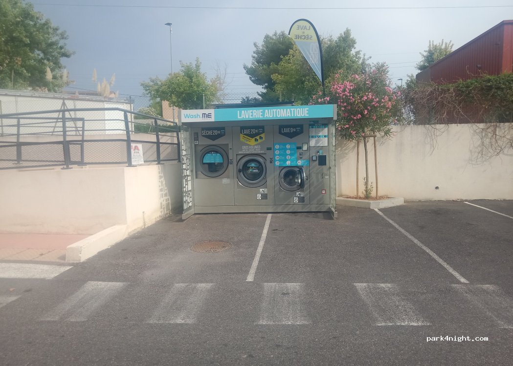 (13190) Allauch - Route des Quatre Saisons — foto