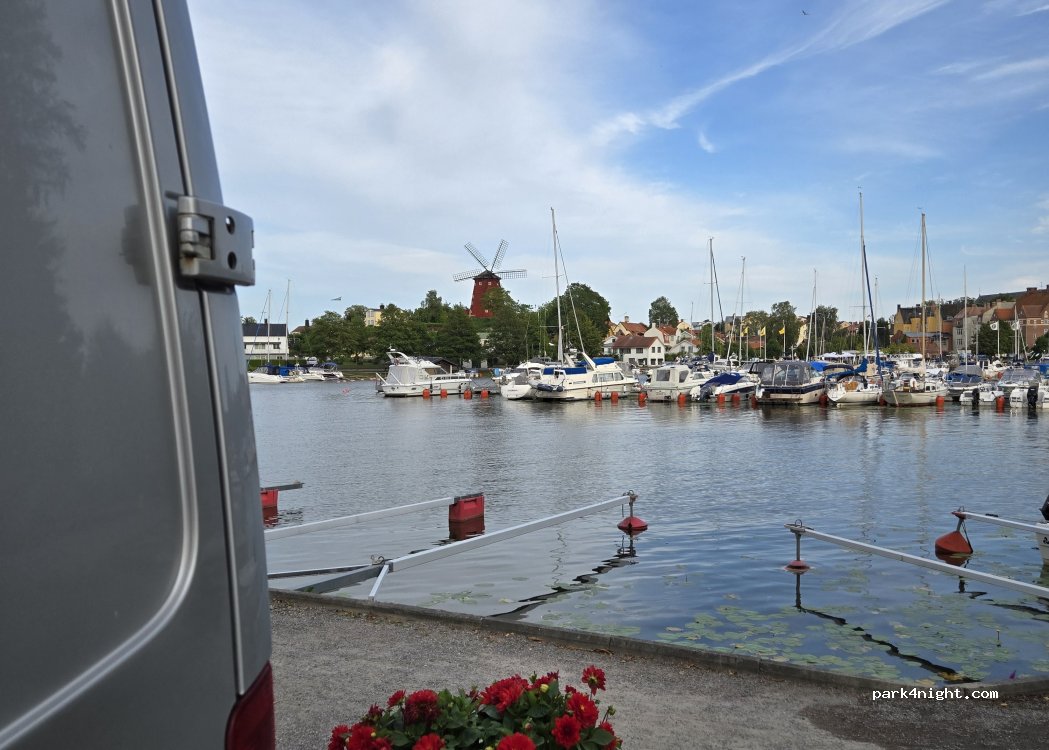 (645 31) Strängnäs - Norrstacksvägen — foto