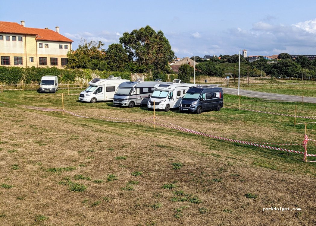 (39108) Santa Cruz de Bezana - C. Isla del Castro — foto 3