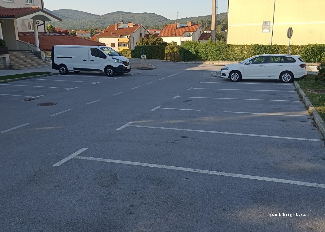 (6240) Kozina - Slavniška cesta — foto