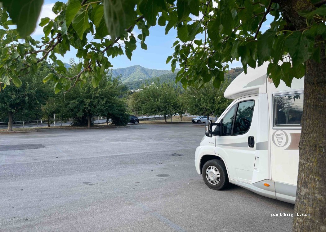(84085) Mercato San Severino - Via Spiano in Località Curteri — foto