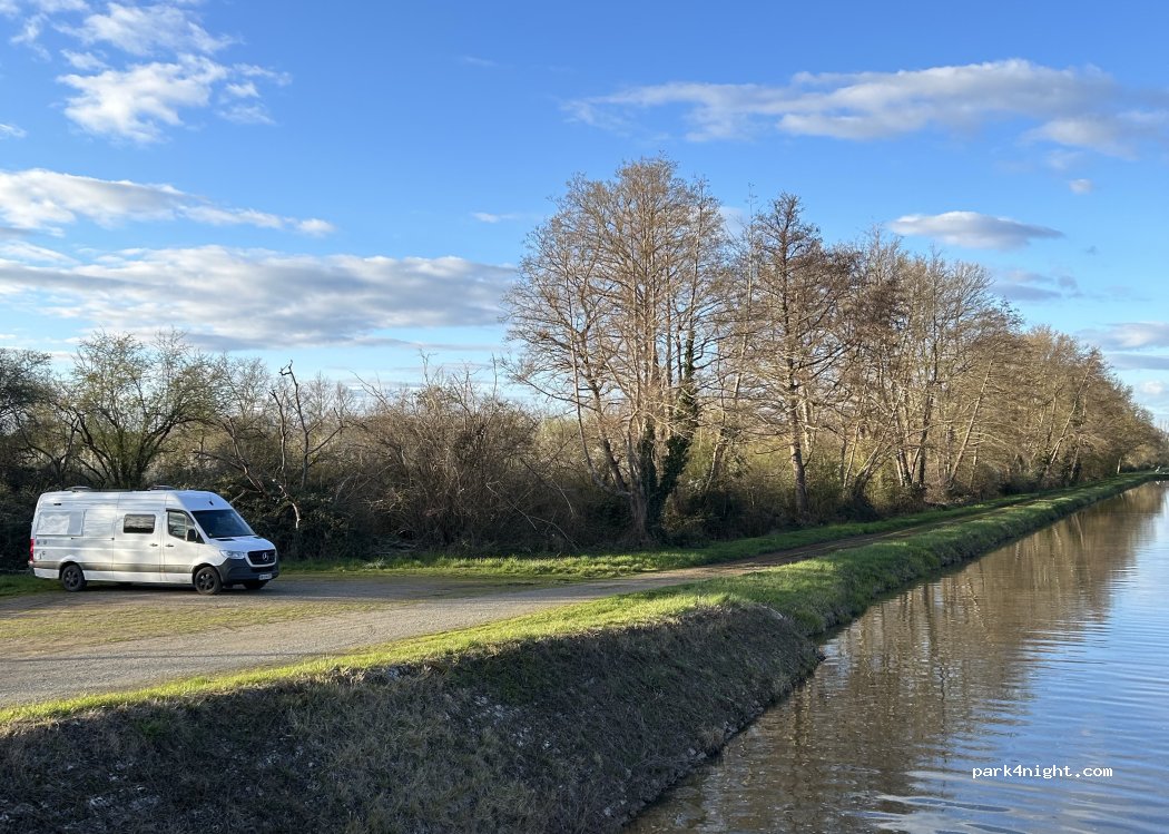 (03190) Vallon-en-Sully - L'Écluse de la Métairie Ba — foto 5