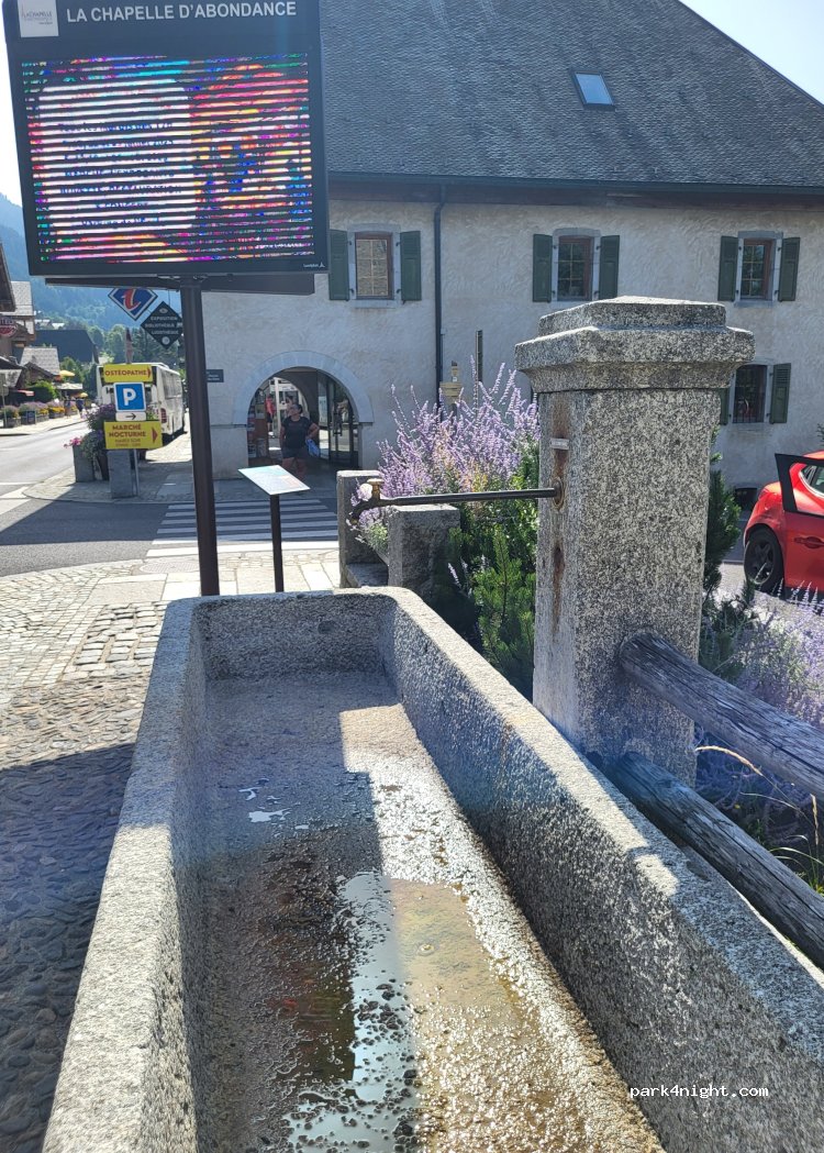 (74360) La Chapelle-d'Abondance - Route de Savoie — foto