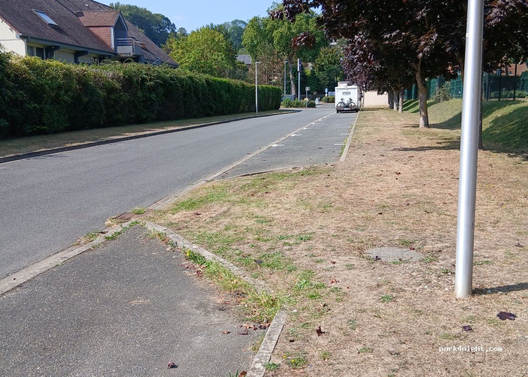 (14800) Saint-Arnoult - — foto