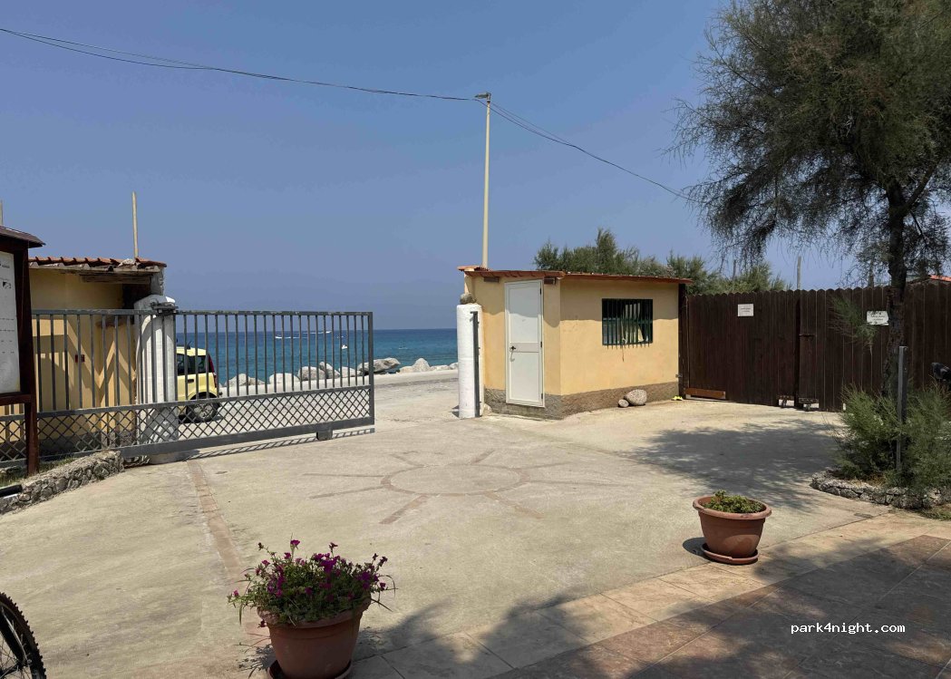 Camping a Zambrone — foto 2
