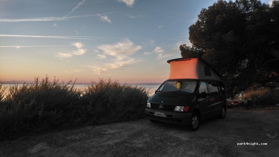 (13800) Istres - 26 Route de Saint Chamas — foto