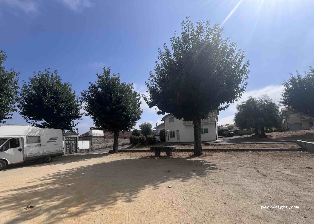 (4775-254) Viatodos - Largo Dr. Manuel Barbosa — foto 4