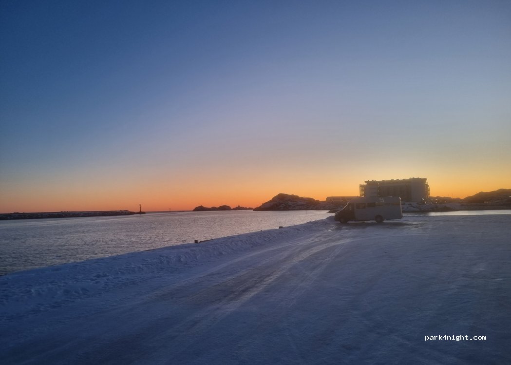 (8305) Svolvær - Fiskergata — foto 3
