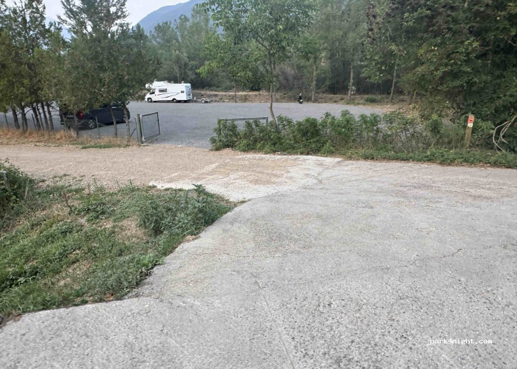 (22720) Valle de Hecho - Unnamed Road — foto 3