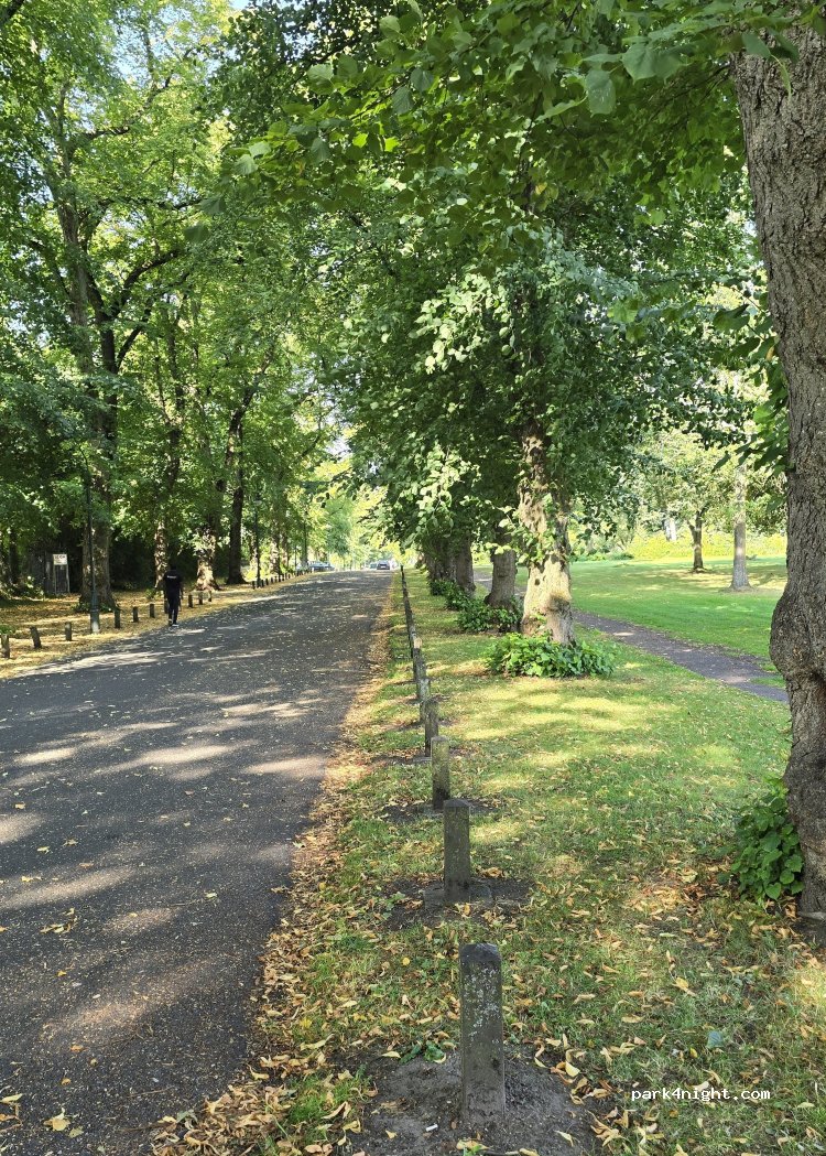 (PR1 6AP) Preston - Moor Park Avenue — foto