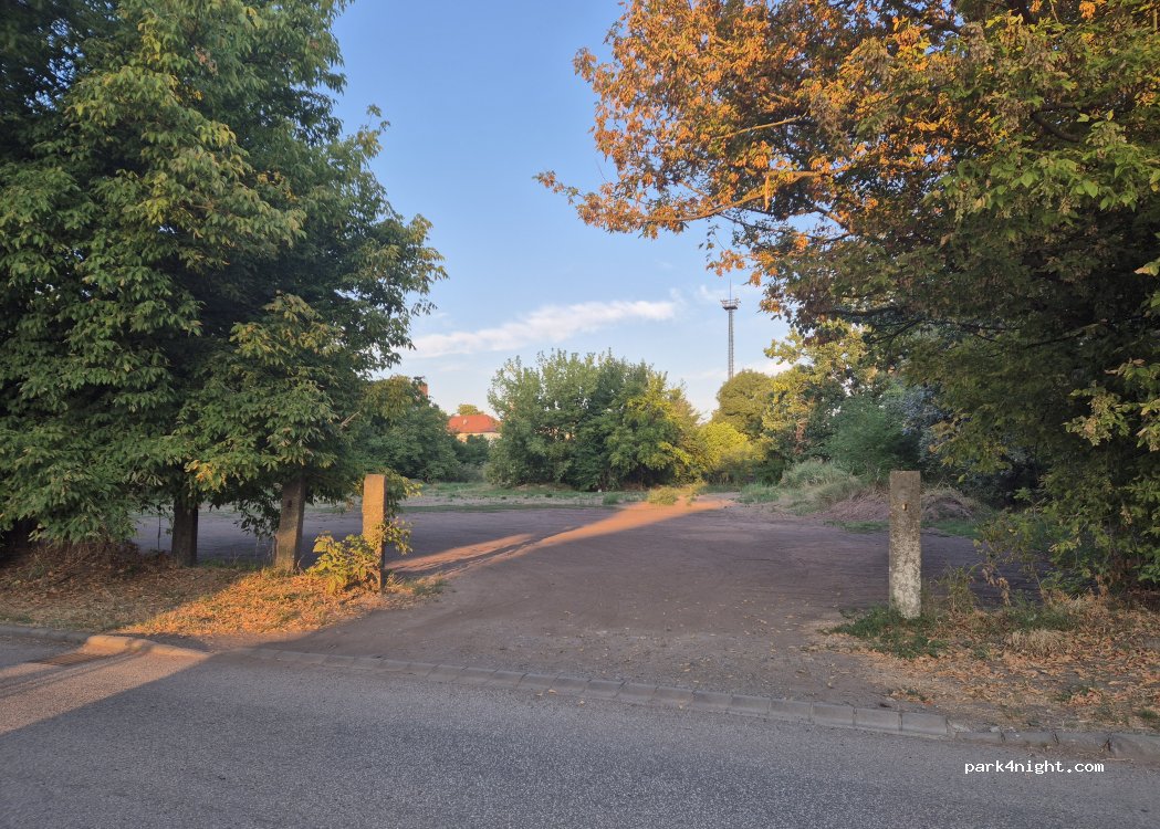 () Szekszárd - Sport utca — foto 2