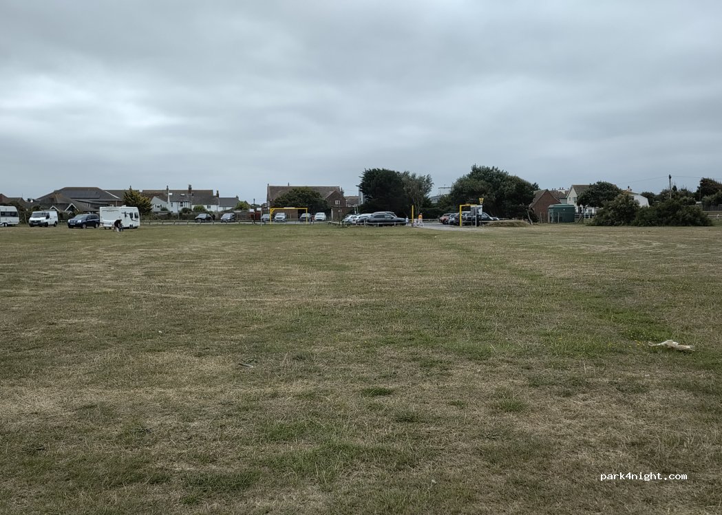 (PO20 8DZ) Chichester - Marine Drive — foto