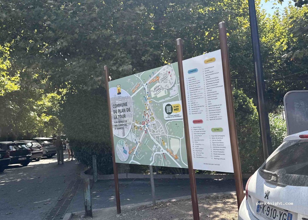 (83120) Le Plan-de-la-Tour - Boulevard du Maréchal Gallieni — foto 2