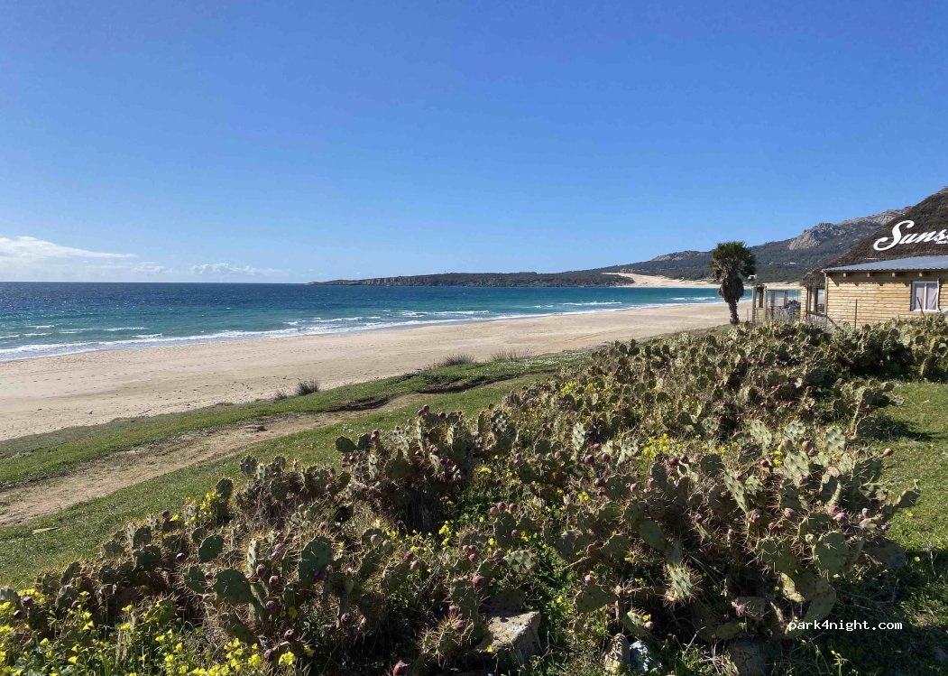 Parking Bolonia Beach — foto 2
