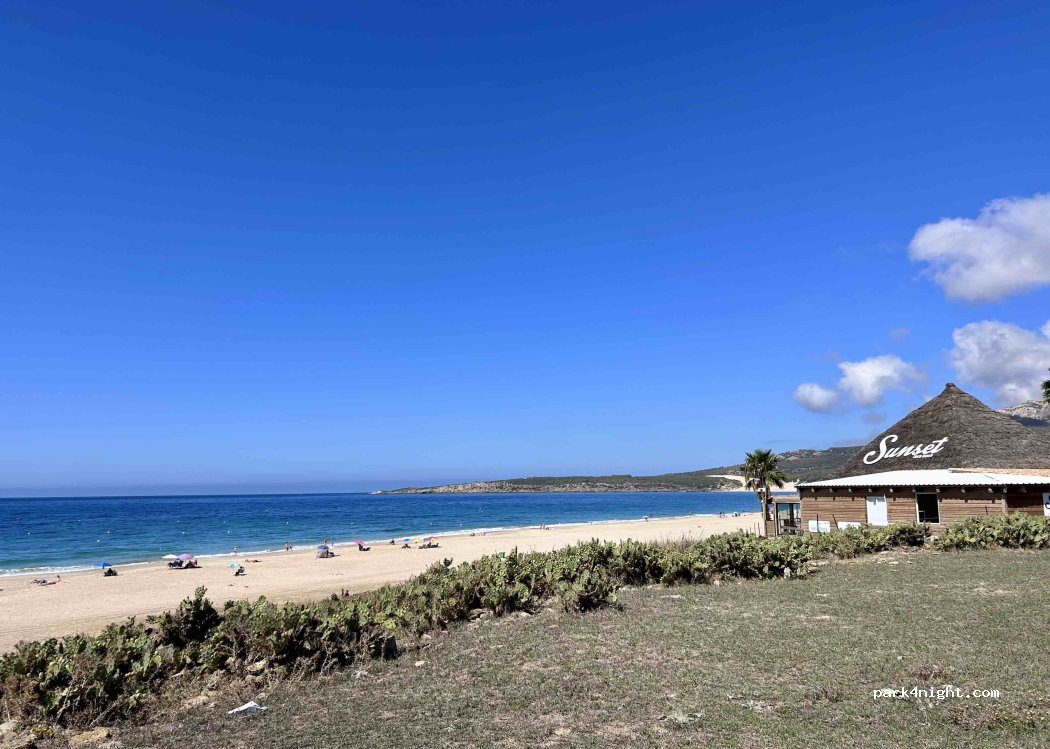 Parking Bolonia Beach — foto 3