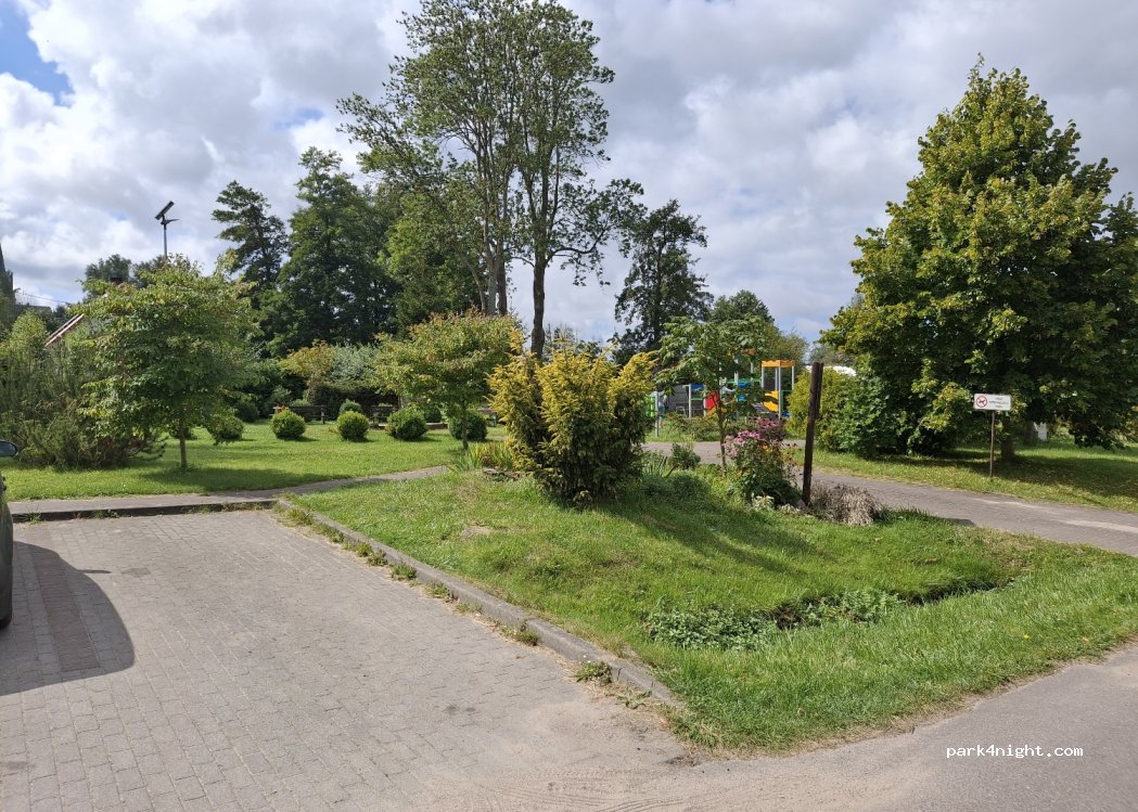(76-213) Gardna Wielka - Bałtycka — foto