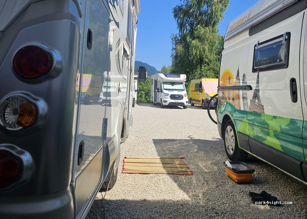 Camperstop Mojstrana — foto
