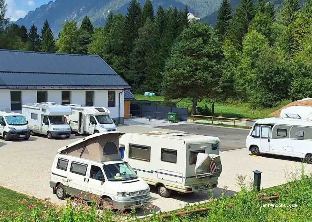 Camperstop Mojstrana — foto 5