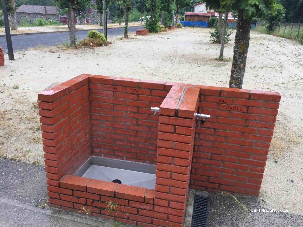 (43300) Chanteuges - Le Bourg — foto