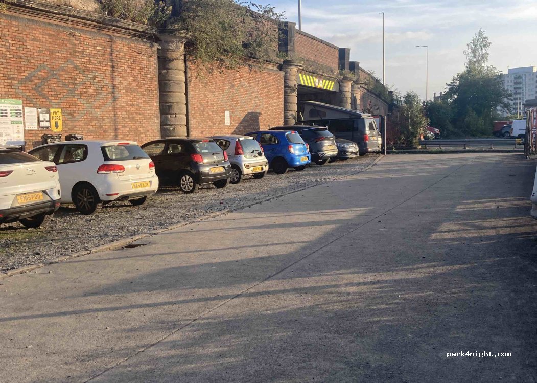 (CH1 3DU) Chester - Hoole Road — foto
