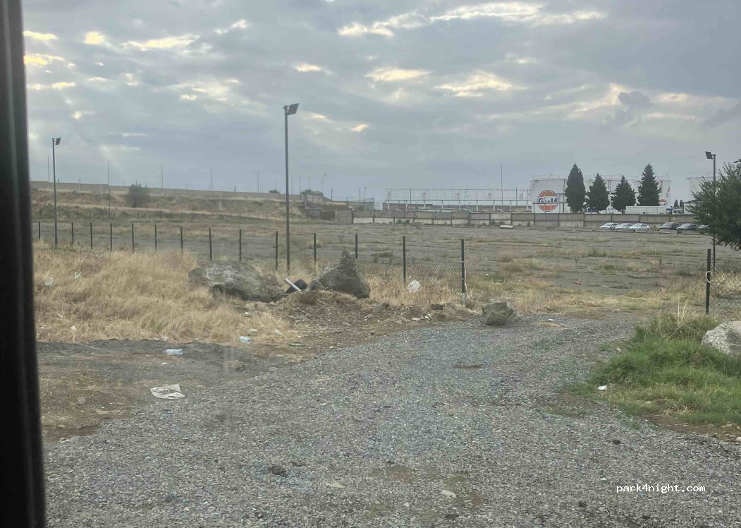 (0198) Tbilisi - Unnamed Road — foto