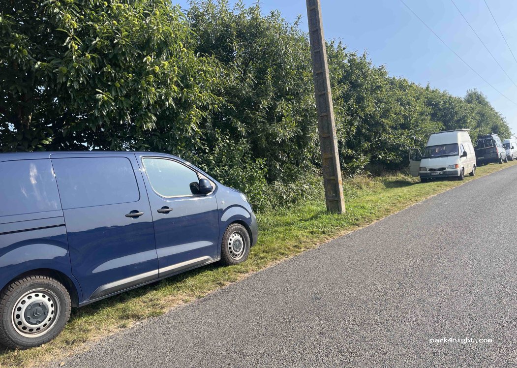 (76790) Le Tilleul - Rue du Moulin — foto