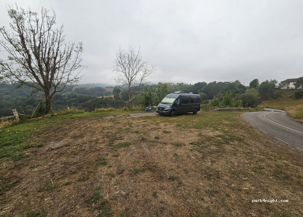 (33520) Cabranes - Carretera de Nava a Santa Eulalia de Cabranes — foto