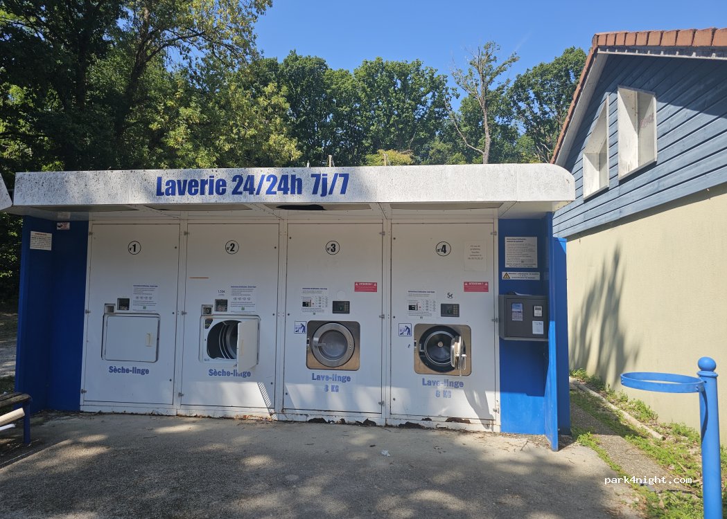 (51290) Giffaumont-Champaubert - Chemin des Petites Prêles — foto