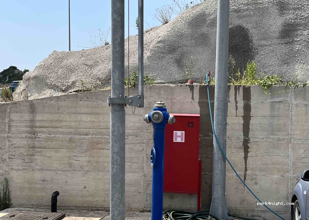 (21228) Trogir - Trogirska cesta — foto
