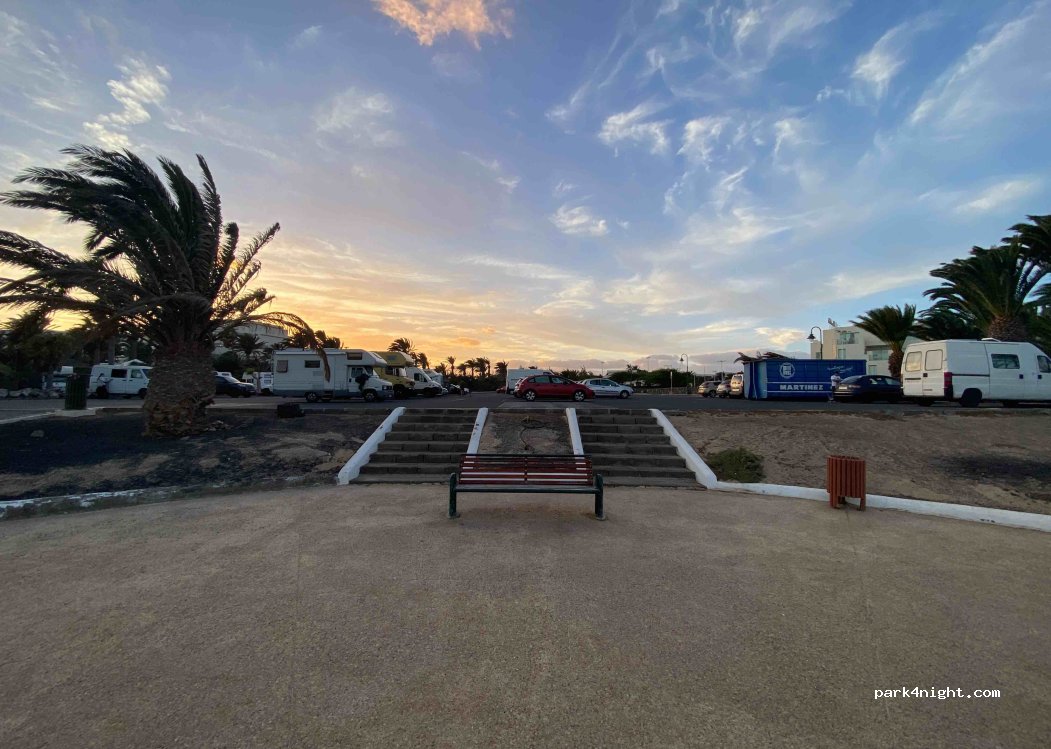(35508) Costa Teguise - Calle del Mástil — foto 3