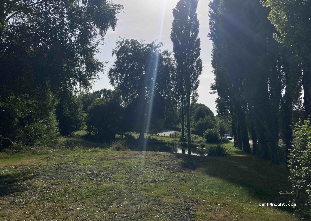 (50520) Juvigny les Vallées - Route du Moulin — foto 2