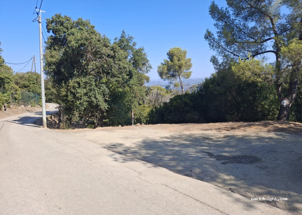 (83140) Six-Fours-les-Plages - Chemin de la Gardiole — foto 2