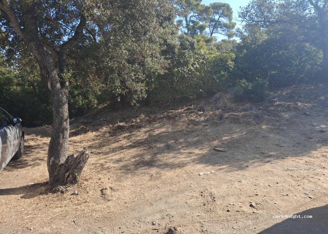 (83140) Six-Fours-les-Plages - Chemin de la Gardiole — foto 3